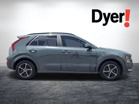 Certified 2023 Kia Niro EX FWD image 2