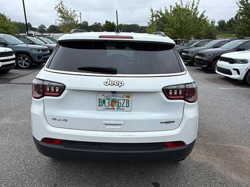 Used 2024 Jeep Compass Latitude AWD/4WD image 9