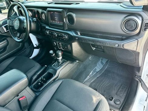 Used 2022 Jeep Wrangler Unlimited Sport image 27