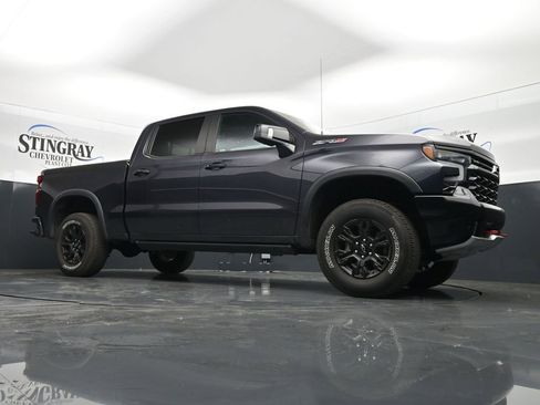 Used 2022 Chevrolet Silverado 1500 ZR2 w/ Technology Package image 17