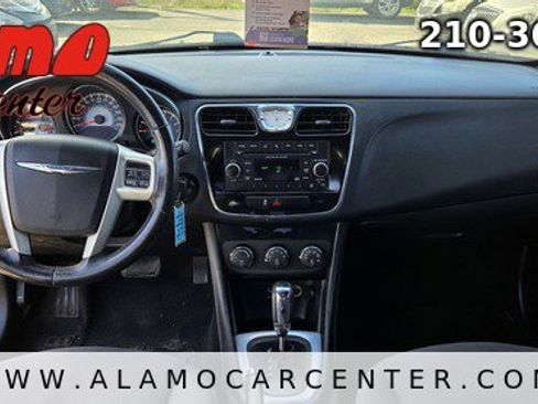 Used 2013 Chrysler 200 Touring image 33