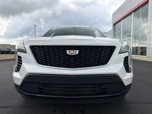 Used 2019 Cadillac XT4 Sport w/ Cold Weather Package AWD/4WD image 2