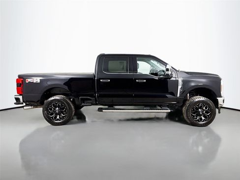 Used 2024 Ford F250 Lariat w/ Chrome Package image 9