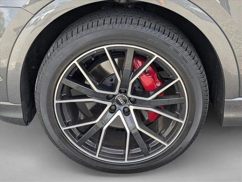 Used 2019 Audi Q8 Prestige w/ Luxury Package AWD/4WD image 22
