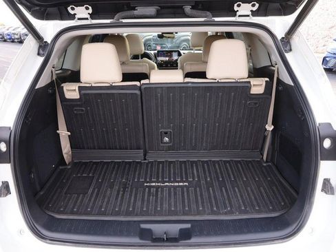 Used 2021 Toyota Highlander Platinum image 7