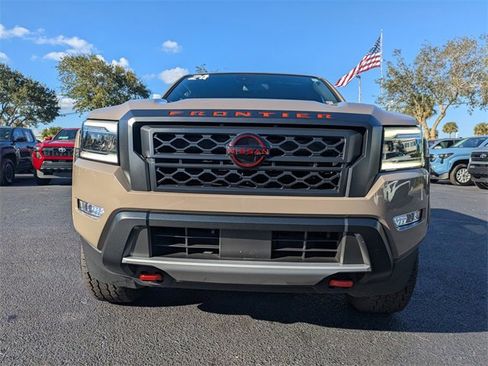 Used 2024 Nissan Frontier Pro-X image 8