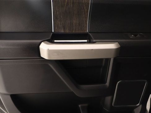 Used 2020 Ford F350 Lariat image 18