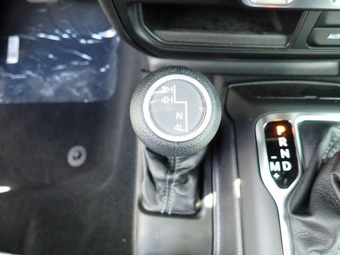 New 2025 Jeep Gladiator Sport image 18