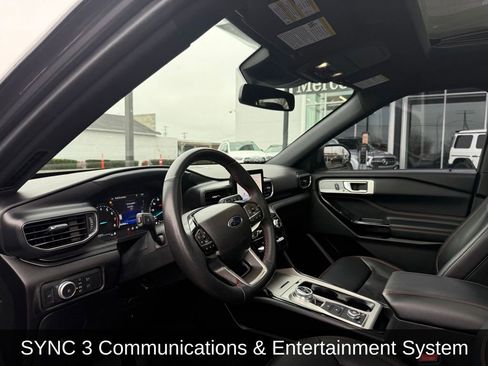 Used 2022 Ford Explorer ST-Line w/ Class IV Trailer Tow Package image 8