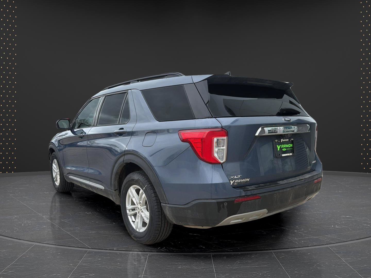 Used 2021 Ford Explorer XLT w/ Equipment Group 202A AWD/4WD image 3