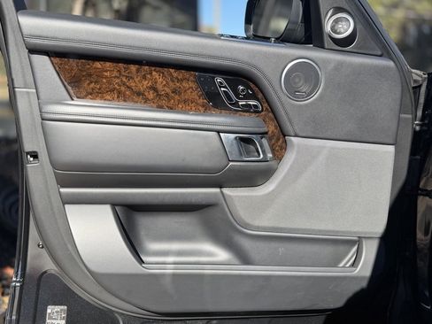 Used 2019 Land Rover Range Rover Supercharged image 27