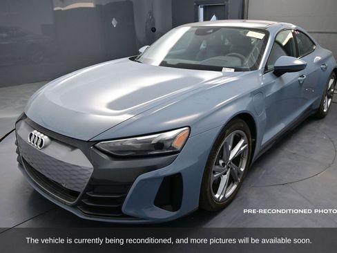 Used 2022 Audi e-tron GT Premium Plus image 2
