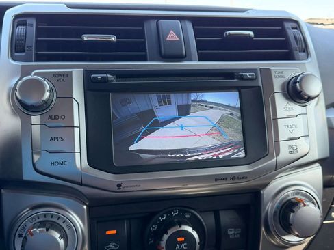 Used 2016 Toyota 4Runner SR5 Premium image 16