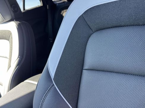 Used 2025 Chevrolet Blazer EV LT image 17