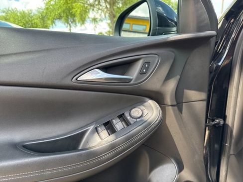 Used 2025 Buick Encore GX Preferred FWD image 24