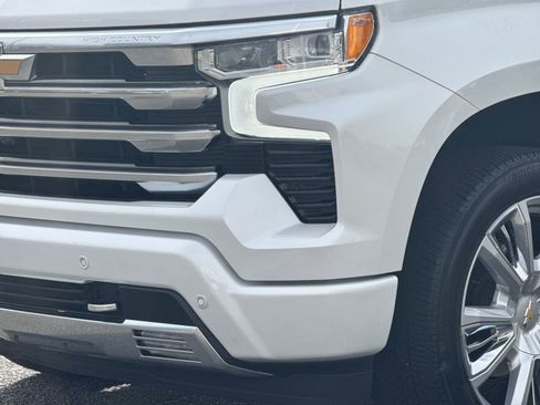 Used 2024 Chevrolet Silverado 1500 High Country w/ High Country Premium Package image 14