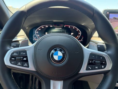 Used 2022 BMW M550i xDrive AWD/4WD image 36