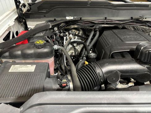 Used 2016 Chevrolet Silverado 3500 W/T AWD/4WD image 23