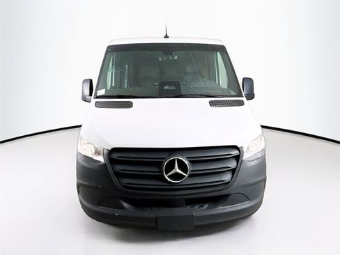 Used 2025 Mercedes-Benz Sprinter 2500 image 7