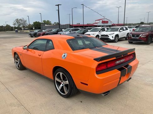 Used 2012 Dodge Challenger SRT8 w/ Premium Sound Group RWD image 30
