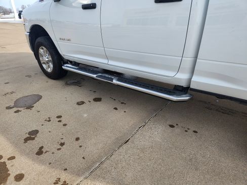 Used 2024 RAM 2500 Big Horn w/ Bed Utility Group image 9