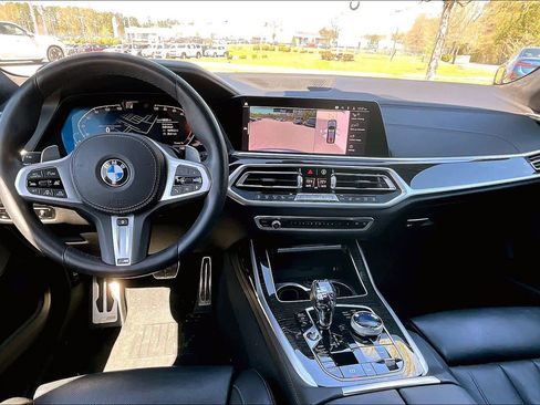 Used 2021 BMW X7 xDrive40i w/ M Sport Package image 15