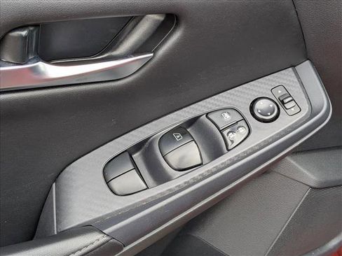 Used 2024 Nissan Sentra SV FWD image 11