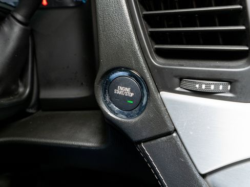 Used 2019 GMC Yukon SLT image 25