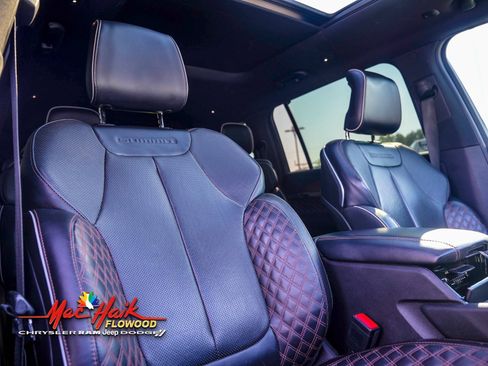 Used 2022 Jeep Grand Cherokee L Summit w/ Luxury Tech Group V image 23