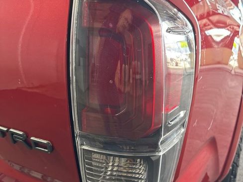 Used 2016 Toyota Tacoma SR image 19