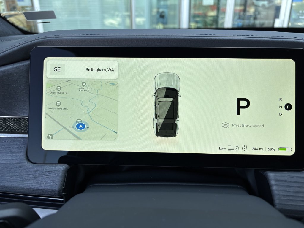 Used 2025 Rivian R1S Adventure Dual AWD/4WD image 17