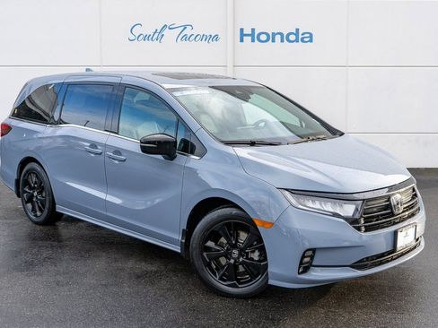 Certified 2023 Honda Odyssey Sport image 2