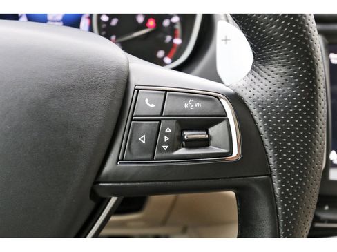 Used 2020 Maserati Levante GranSport image 18