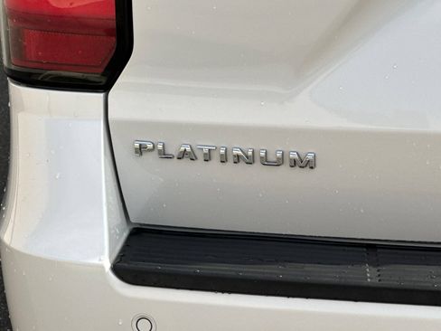Used 2019 Ford Expedition Platinum RWD image 32