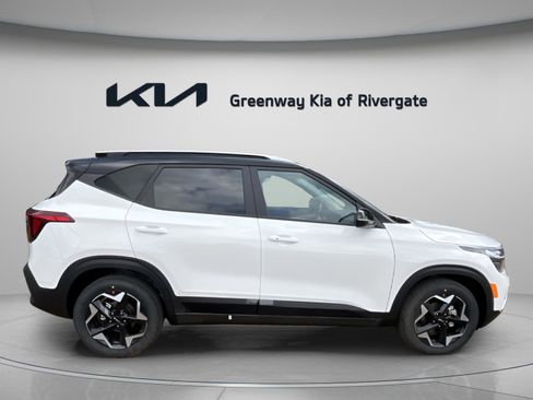 New 2026 Kia Seltos S FWD image 8