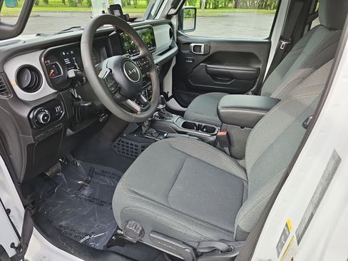 Used 2024 Jeep Wrangler Unlimited Sport AWD/4WD image 23