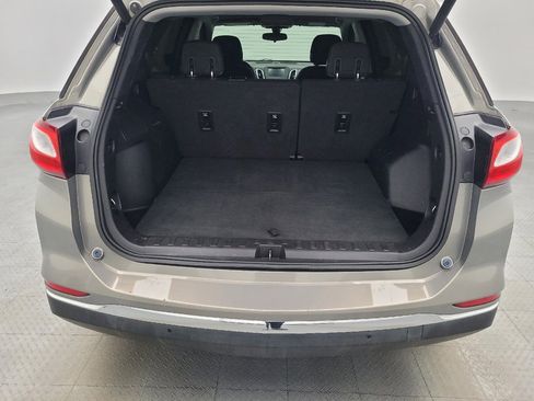 Used 2018 Chevrolet Equinox LT FWD image 29
