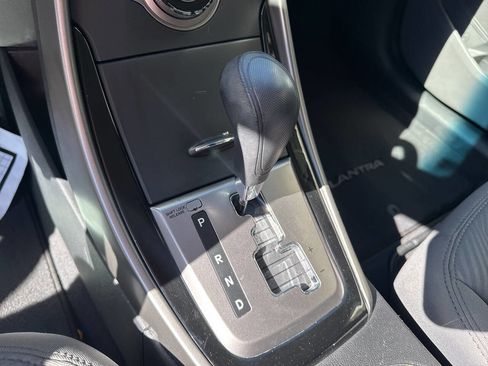 Used 2013 Hyundai Elantra GLS image 19