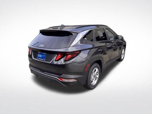 Used 2024 Hyundai Tucson SEL FWD image 3