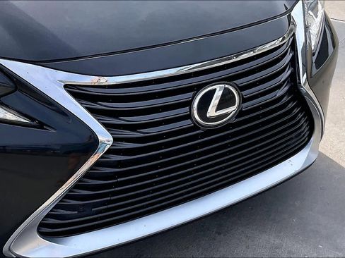 Used 2016 Lexus ES 350 w/ Navigation System Package image 29