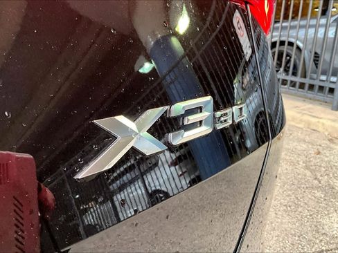 Used 2025 BMW X3 xDrive30i w/ Premium Package image 9