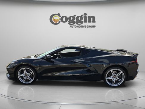 Used 2024 Chevrolet Corvette Stingray Coupe w/ Z51 Performance Package image 2