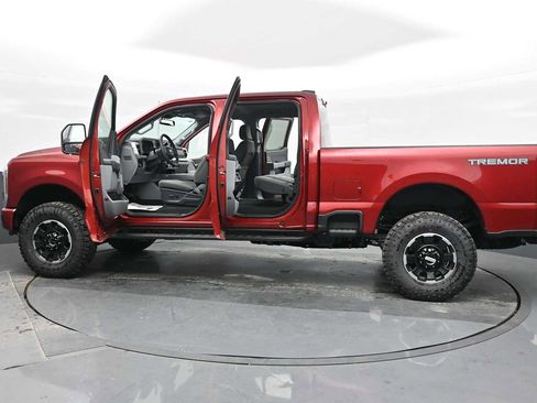 New 2025 Ford F250 XLT w/ Black Appearance Package image 42