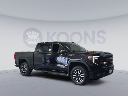 Used 2022 GMC Sierra 1500 AT4 w/ AT4 Premium Package AWD/4WD image 2