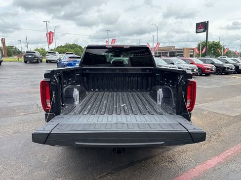 Used 2024 GMC Sierra 1500 SLT AWD/4WD image 8