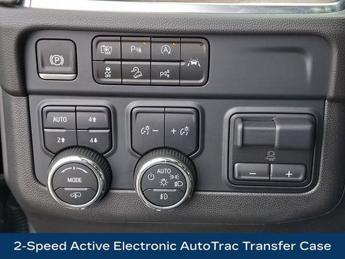 Used 2025 Chevrolet Tahoe High Country image 28