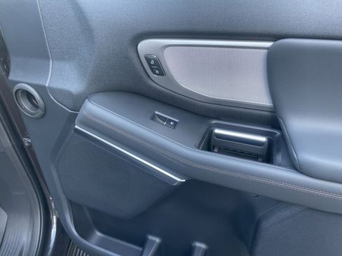 New 2025 Ford Expedition Active image 54