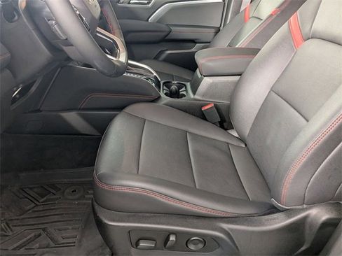 Used 2023 Chevrolet Colorado Z71 w/ Z71 Convenience Package 2 image 13