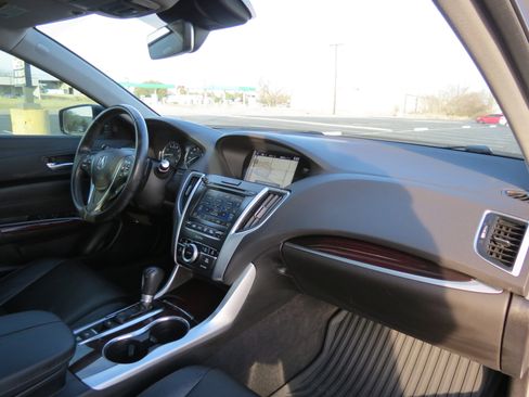 Used 2016 Acura TLX w/ Technology Package image 30