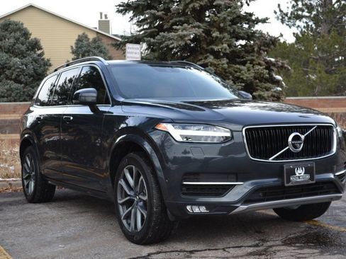 Used 2017 Volvo XC90 T6 Momentum w/ Vision Package image 6